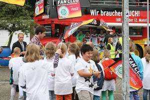 WM-Pokal-3-Fanbus