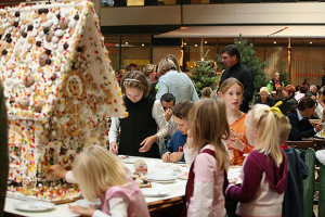 Spaß rund ums Hexenhaus: Die infa für Kinder bietet schon mal einen Vorgeschmack auf Weihnachten.