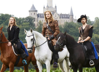 dArtagnan debütieren „Seit an Seit“ mit Musketier-Rock