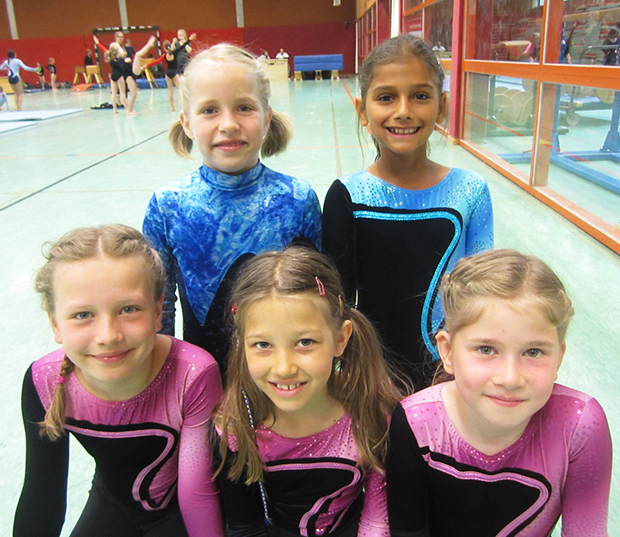 Solides Ergebnis: Ebenfalls auf Rang 2 kamen Marlene Berndt, Emma Gasterich, Finja Zimmermann, Shayene Redeker und Lilly Nikolai (von links).
