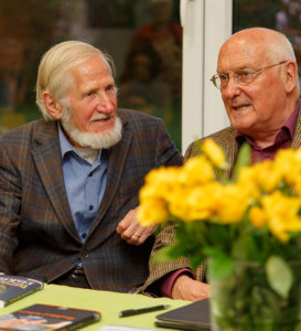 Im Gespräch: Rupert Neudeck (links) und Dr. Wilhelm Wortmann. foto:kasse