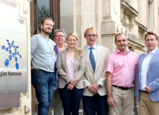 Der Kreiswahlausschuss hat getagt: Von links Lars Kamrath, Sylvie Müller, Julia Laube, stellvertretender Wahlkreisleiter Wolfgang Schäfer, Uwe Rebitzky und Christian Gailus. Nicht im Bild: Ralf Wetzel.