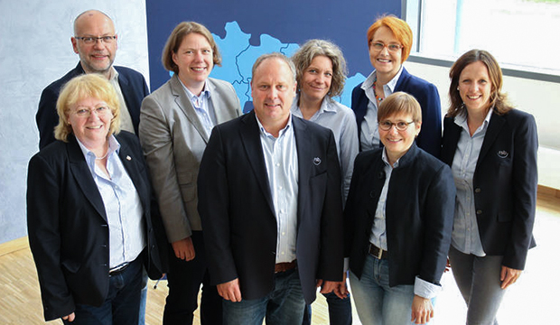 Einstimmig gewählt: Das neue Vorstandsteam des RSB Hannover (von links) mit Michaela Henjes (SchüV Langenforth), Carsten Elges (SchüV Ilten), Katharina Lika (TSV Groß Munzel), Ulf Meldau (SV 06 Lehrte), Diana Ringwelsky (SC Langenhagen), Dagmar Ernst (VfB Pattensen), Hilke Haeuser (RuF Berkhof) und Geschäftsführerin Anna-Janina Niebuhr.