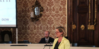 Die Präsidentin des Landtages Steiermark, Dr.in Bettina Vollath, freut sich auf ihre Kolleginnen und Kollegen aus Niedersachsen. Foto: LTD/ Eigletsberger