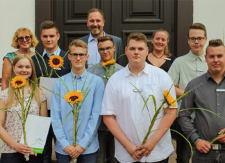 Frischer Wind im Barsinghäuser Rathaus: Sieben Nachwuchskräfte haben jetzt ihre Ausbildung bei der Stadtverwaltung Barsinghausen begonnen. Foto: Stadt Barsinghausen