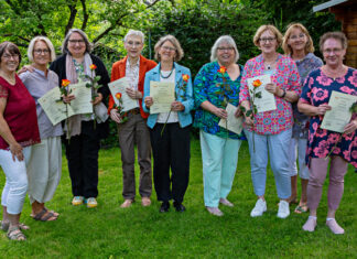 Der ambulante Hospizdienst Aufgefangen freut sich über zehn neue ehrenamtliche Sterbebegleiterinnen, die jetzt ihre Zertifikate erhielten. foto:kasse