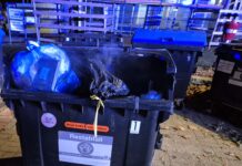 Restabfallbehälter brennt